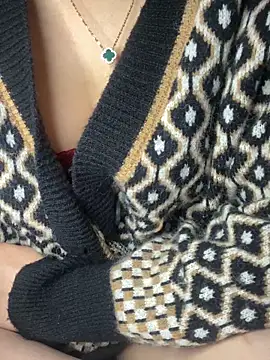 Snapshot of Julibeng chatting on 01/17/25, 04:15 Julibeng online show from 01/17/25, 04:15