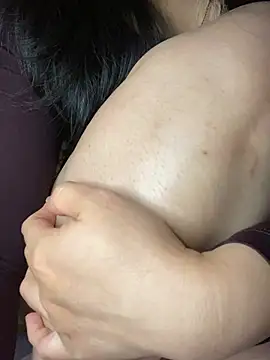 Snapshot of Julibeng chatting on 01/19/25, 04:46 Julibeng online show from 01/19/25, 04:46