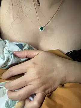 Snapshot of Julibeng chatting on 01/21/25, 04:16 Julibeng online show from 01/21/25, 04:16