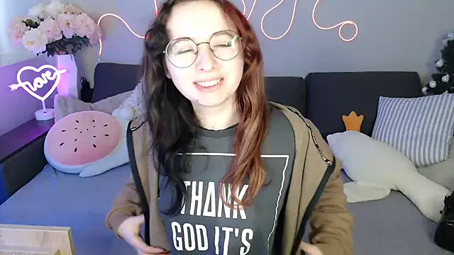 Mini Diva online show from 02/15/26, 09:08