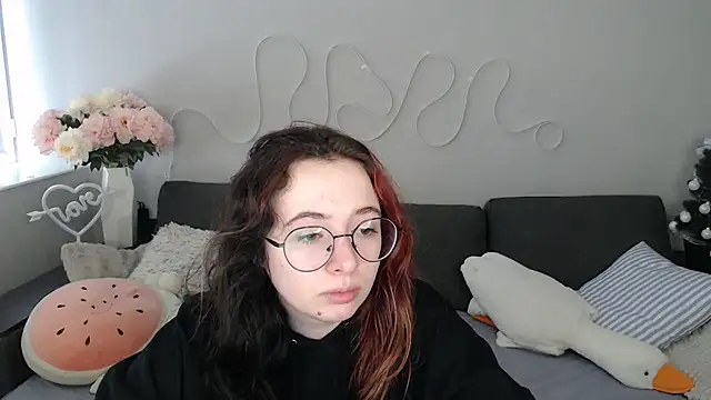 Mini Diva online show from 02/23/26, 09:06