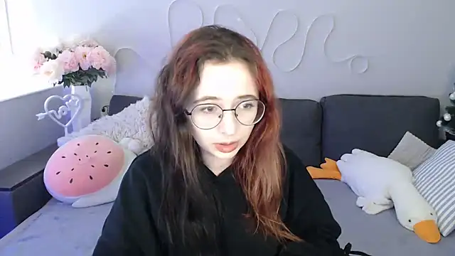 Mini Diva online show from 03/04/26, 09:15