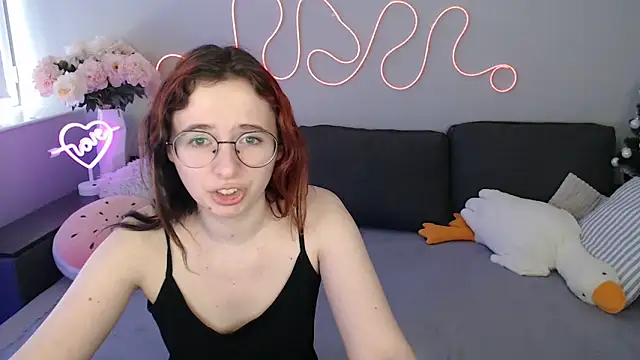 Mini Diva online show from 03/07/26, 09:17