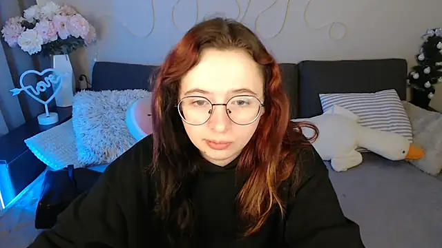 Mini Diva online show from 04/14/26, 09:15