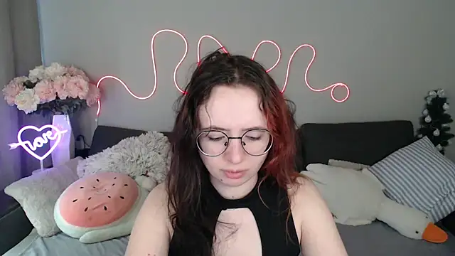 Mini Diva online show from 05/10/26, 08:08