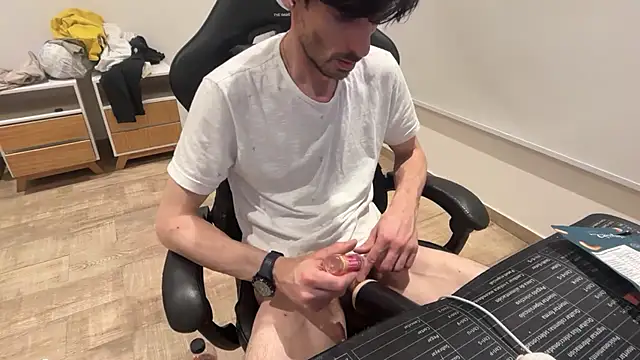 Snapshot of nicolaaaaas chatting on 11/01/25, 04:58 nicolaaaaas online show from 11/01/25, 04:58