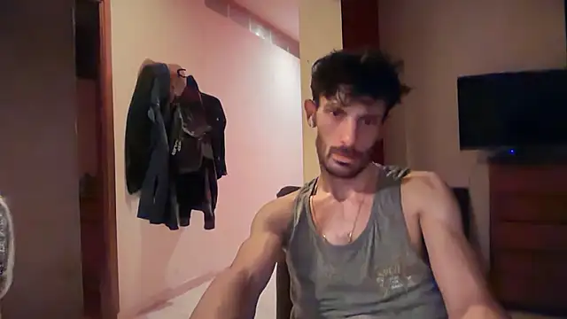 Snapshot of nicolaaaaas chatting on 12/17/25, 07:47 nicolaaaaas online show from 12/17/25, 07:47