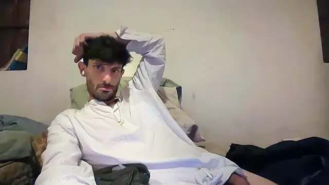 Snapshot of nicolaaaaas chatting on 12/19/25, 10:55 nicolaaaaas online show from 12/19/25, 10:55