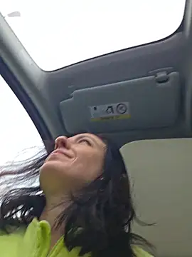 lovewildguy1 online show from 12/17/25, 07:47