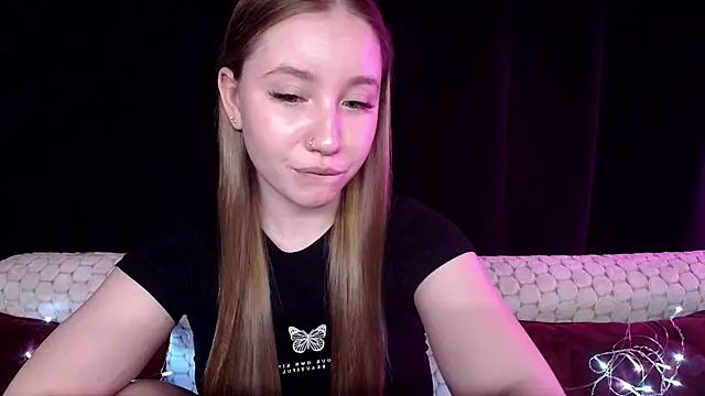 Snapshot of SindiWatsoon chatting on 12/15/24, 04:04 SindiWatsoon online show from 12/15/24, 04:04