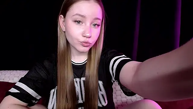 Snapshot of SindiWatsoon chatting on 12/22/24, 12:49 SindiWatsoon online show from 12/22/24, 12:49