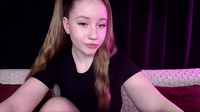 Snapshot of SindiWatsoon chatting on 12/25/24, 06:30 SindiWatsoon online show from 12/25/24, 06:30