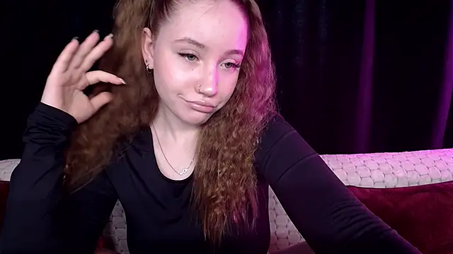 Snapshot of SindiWatsoon chatting on 02/01/25, 12:05 SindiWatsoon online show from 02/01/25, 12:05