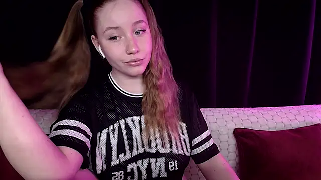 Snapshot of SindiWatsoon chatting on 02/08/25, 05:50 SindiWatsoon online show from 02/08/25, 05:50