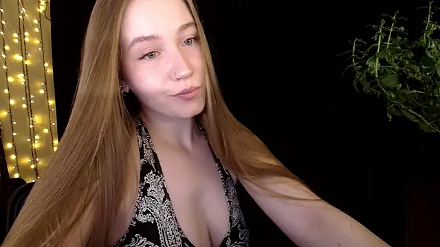 Snapshot of SindiWatsoon chatting on 09/18/25, 11:01 SindiWatsoon online show from 09/18/25, 11:01