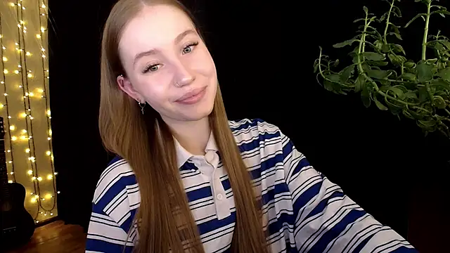 Snapshot of SindiWatsoon chatting on 10/07/25, 11:29 SindiWatsoon online show from 10/07/25, 11:29