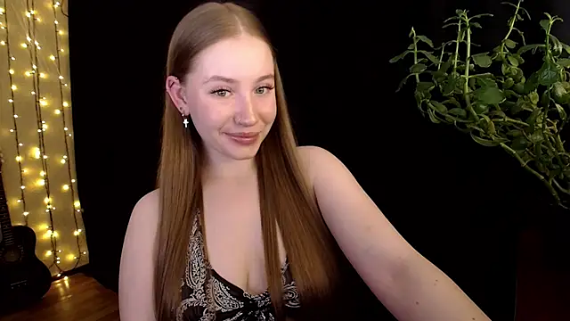 Snapshot of SindiWatsoon chatting on 10/09/25, 11:41 SindiWatsoon online show from 10/09/25, 11:41