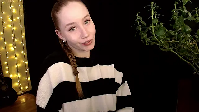 Snapshot of SindiWatsoon chatting on 10/14/25, 11:22 SindiWatsoon online show from 10/14/25, 11:22