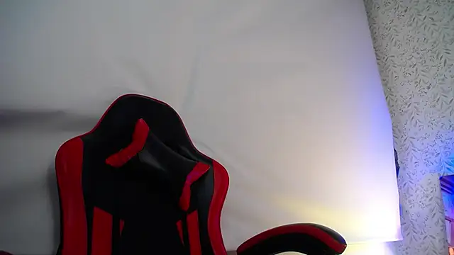 luly pink online show from 12/23/25, 03:04