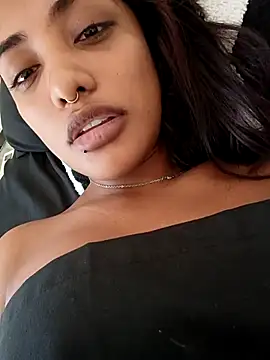 Snapshot of VictoireFeller chatting on 09/13/25, 03:12 VictoireFeller online show from 09/13/25, 03:12