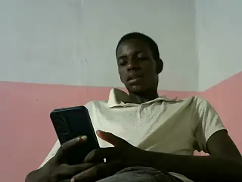 Snapshot of Bigras0011 chatting on 12/02/24, 03:26 Bigras0011 online show from 12/02/24, 03:26