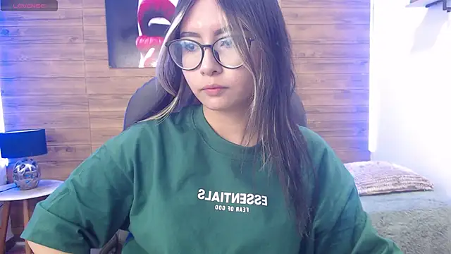 Snapshot of Ashlyeegray chatting on 01/09/25, 04:30 Ashlyeegray online show from 01/09/25, 04:30