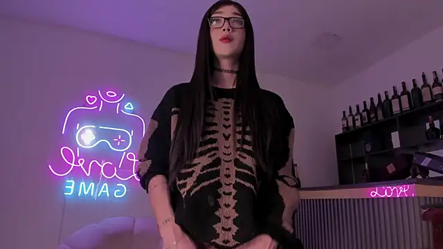 Snapshot of Bonnie_Luxury chatting on 10/23/25, 05:18 Bonnie Luxury online show from 10/23/25, 05:18