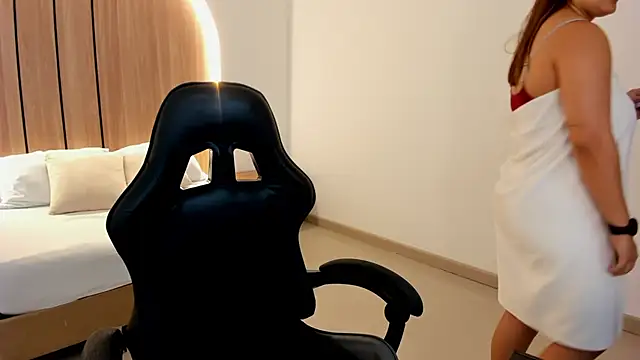 zoe danae  online show from 03/06/26, 12:12