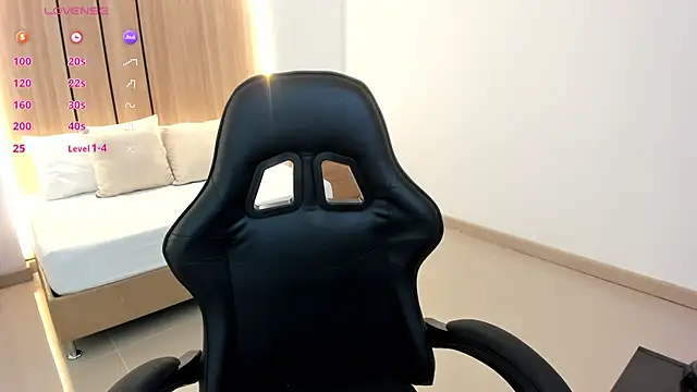 zoe danae  online show from 03/23/26, 12:31