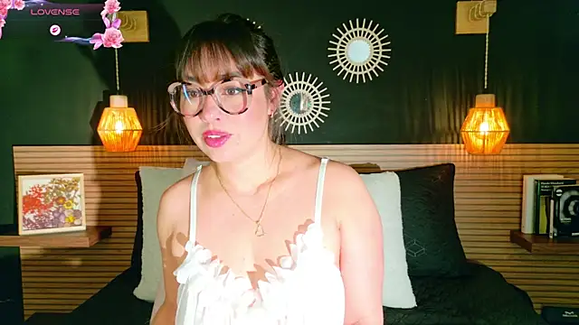 AnnaVictoria   online show from 05/31/26, 04:58