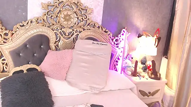 Giselle Noah online show from 03/19/26, 09:30