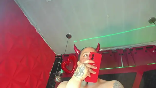 Taylor-hardcore online show from 10/01/25, 02:12