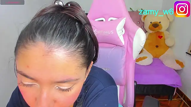 Snapshot of karla_cute01 chatting on 04/21/26, 05:03 karla cute01 online show from 04/21/26, 05:03
