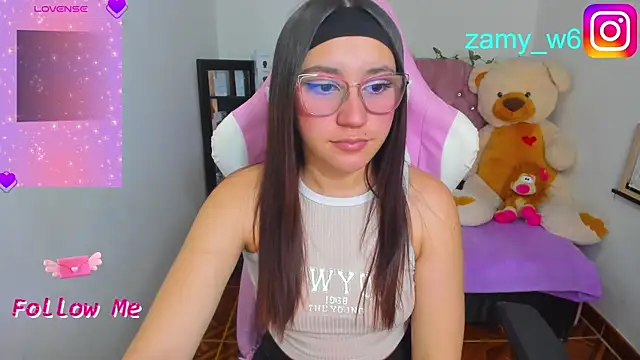Snapshot of karla_cute01 chatting on 04/26/26, 05:16 karla cute01 online show from 04/26/26, 05:16