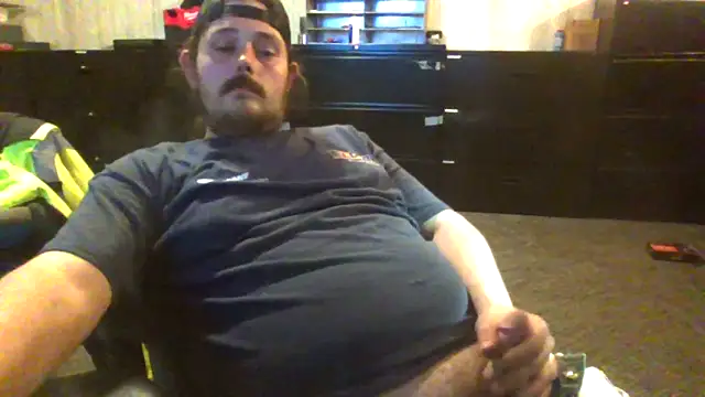 Snapshot of daddysmalldick502 chatting on 03/31/26, 06:52 daddysmalldick502 online show from 03/31/26, 06:52