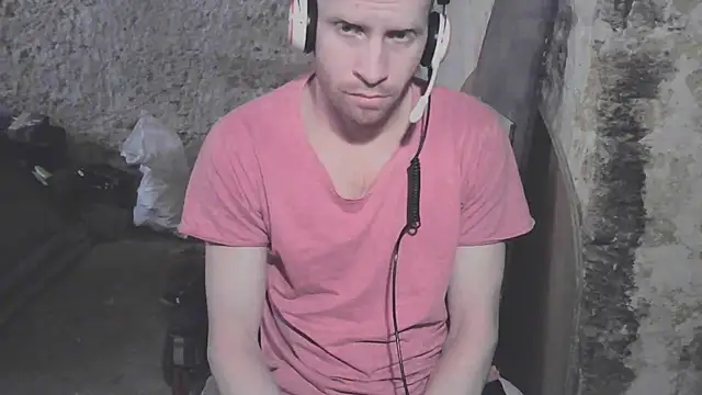 Snapshot of GoodSeksLove chatting on 03/07/25, 01:29 GoodSeksLove online show from 03/07/25, 01:29