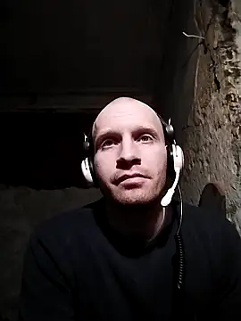 Snapshot of GoodSeksLove chatting on 03/15/25, 06:43 GoodSeksLove online show from 03/15/25, 06:43