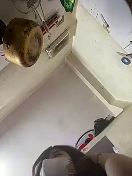 HoneyBuns 05 online show from 02/11/25, 05:18