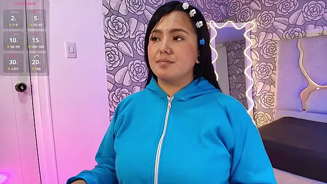 Snapshot of Mellani_tay chatting on 02/25/25, 06:14 Mellani tay online show from 02/25/25, 06:14