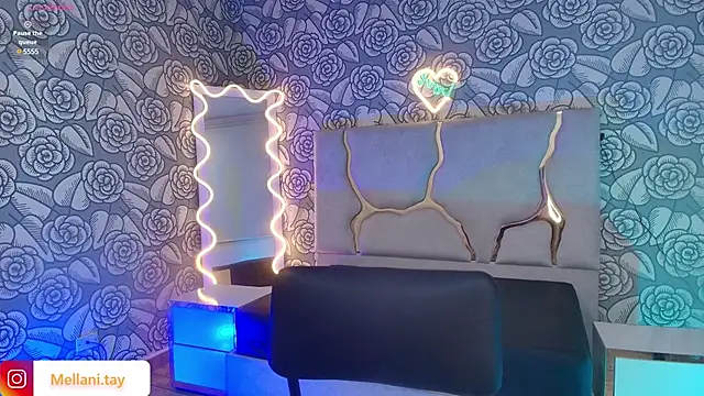 Snapshot of Mellani_tay chatting on 03/17/25, 09:33 Mellani tay online show from 03/17/25, 09:33