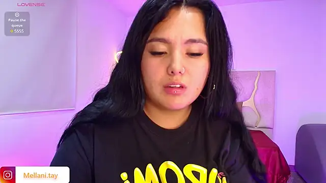 Snapshot of Mellani_tay chatting on 03/22/25, 05:41 Mellani tay online show from 03/22/25, 05:41