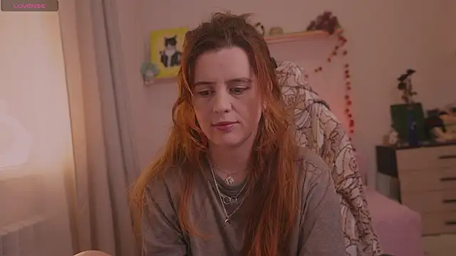 Snapshot of Lisa_sweetheels chatting on 11/28/25, 01:36 Lisa sweetheels online show from 11/28/25, 01:36