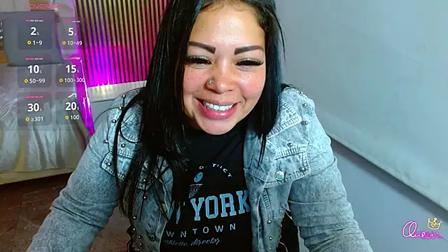 Snapshot of martinna_tay chatting on 06/06/26, 03:33 martinna tay online show from 06/06/26, 03:33