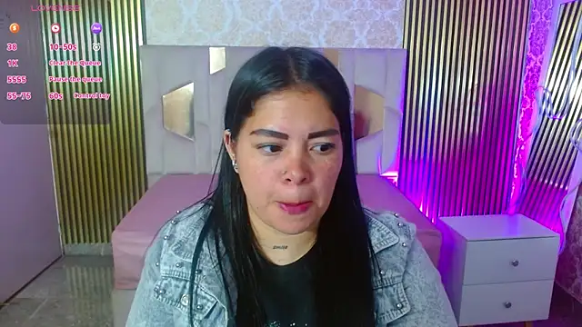 Snapshot of martinna_tay chatting on 06/21/26, 03:20 martinna tay online show from 06/21/26, 03:20