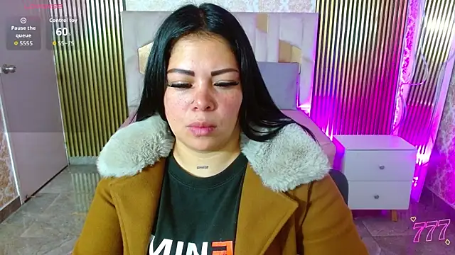Snapshot of martinna_tay chatting on 07/05/26, 03:13 martinna tay online show from 07/05/26, 03:13
