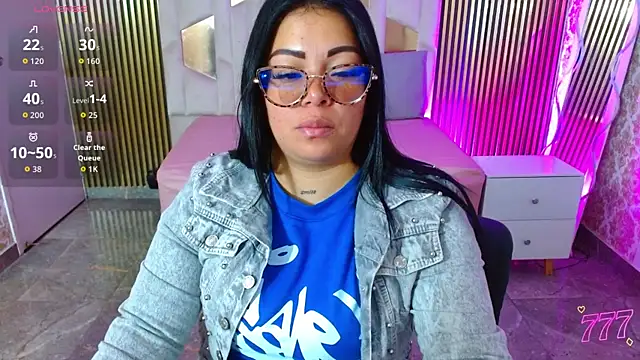 Snapshot of martinna_tay chatting on 07/08/26, 03:22 martinna tay online show from 07/08/26, 03:22