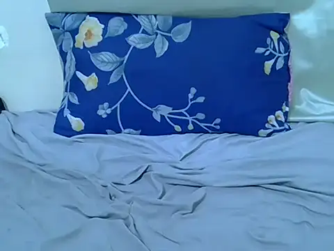 pointy bloom online show from 04/11/26, 07:13