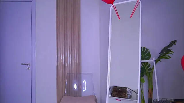 LovingBlondie online show from 02/14/25, 05:09