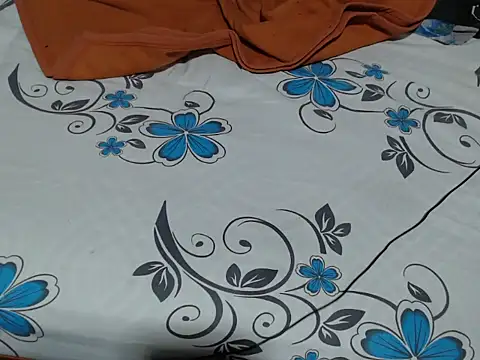 Snapshot of trina_kay chatting on 10/16/25, 11:39 trina kay online show from 10/16/25, 11:39