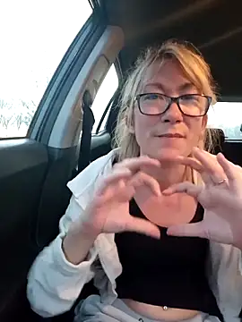 Timide girl2 online show from 03/12/25, 02:56